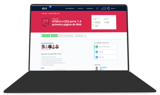 Notebook exibindo conteúdo da Alura na tela